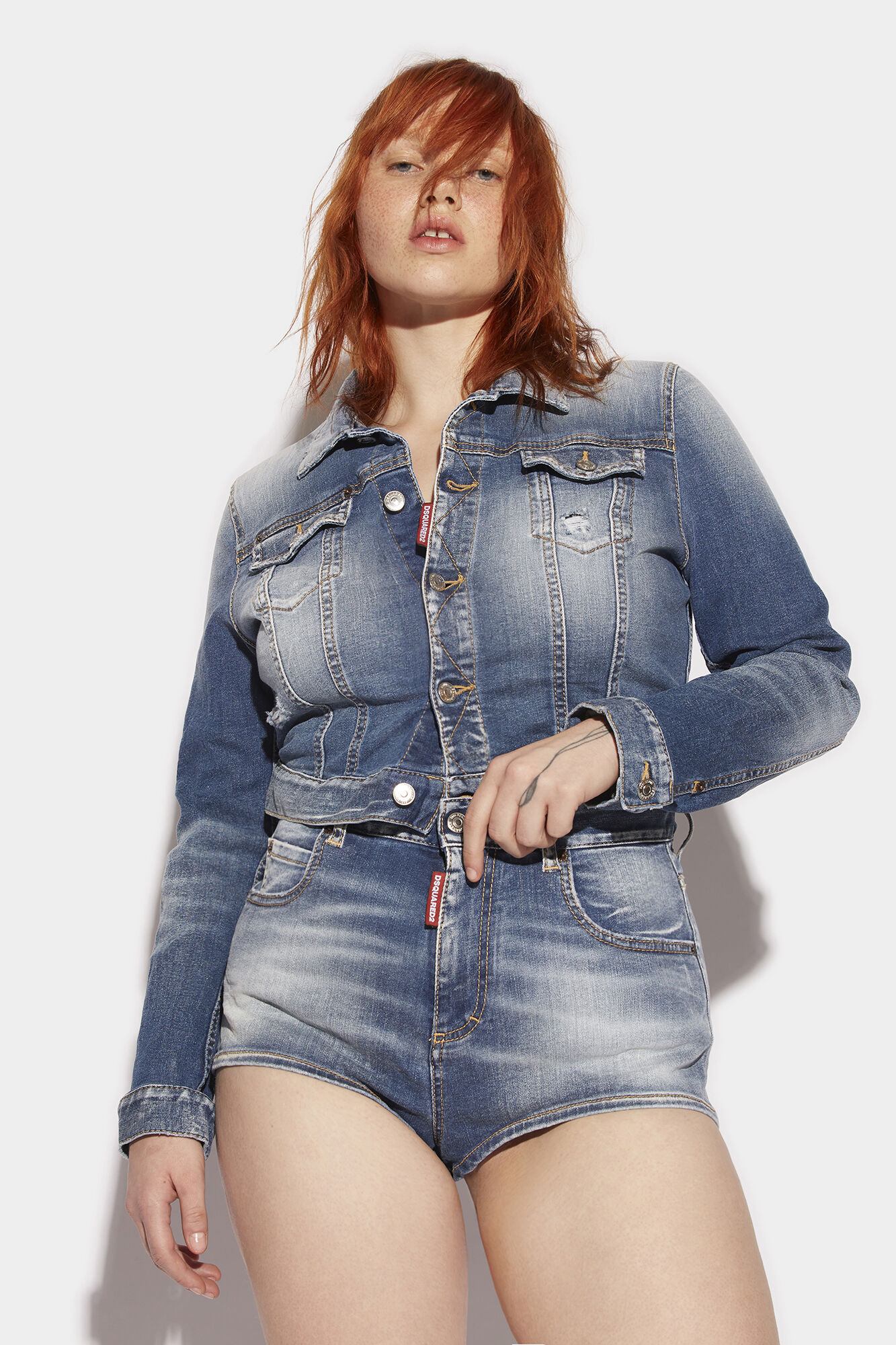 Girl in Hot Pants and Crop Top Stock Photo - Image of denim, fashion:  102019676